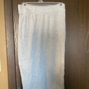 Gray, tight-fitting skirt
